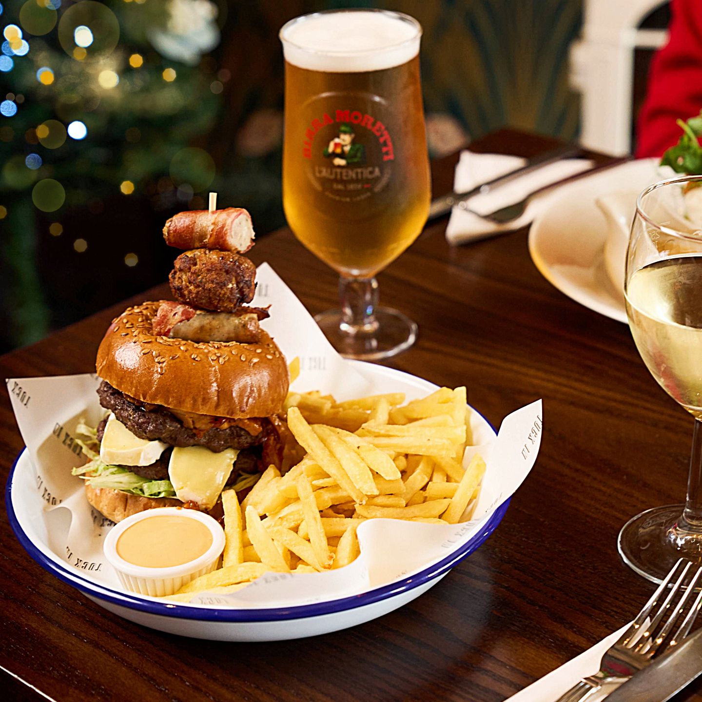 Festive Lunch & Dinner at The Skymaster in Warrington